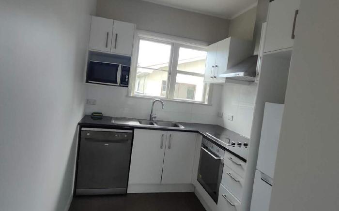 4 Double, 1 Single, 2 Sofa Beds, House A