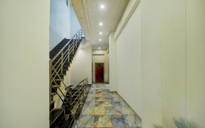 Hotel O The Suresh Mahal Resort