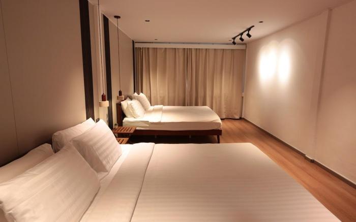 5 Min Walk to BTS - New Listing