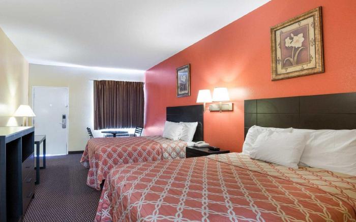 Rodeway Inn & Suites