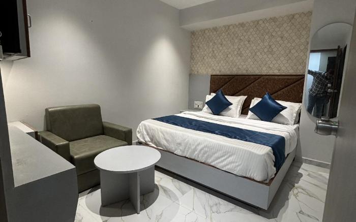 Hotel Pravish Sky - Sg Highway Ahmedabad 