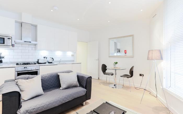 Trafalgar Square by Excel Apartments