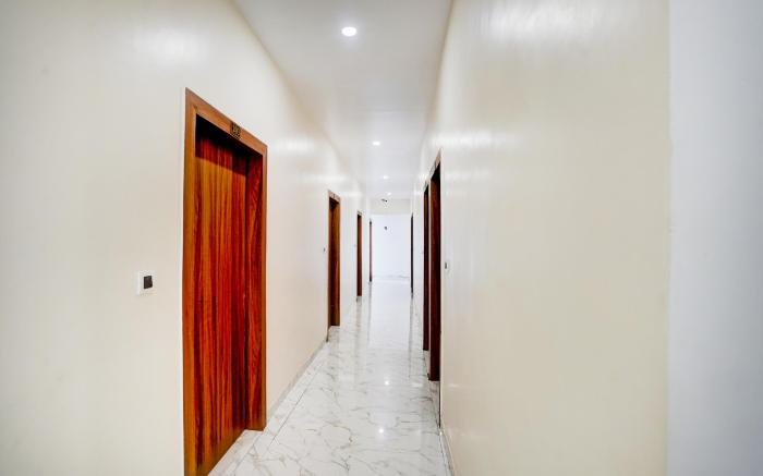 Super Hotel O by OYO Madhvam