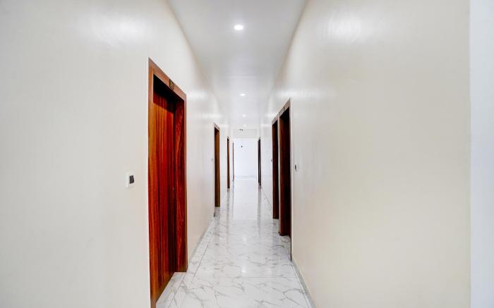 Super Hotel O by OYO Madhvam