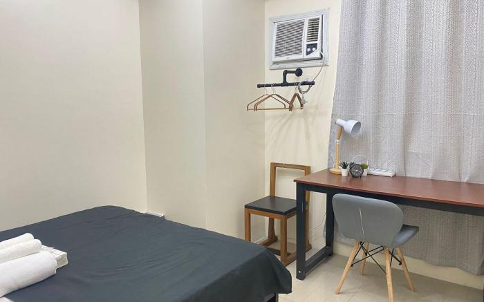 Cozy Room in Modern Paraaque Condo with 2 Bedrooms