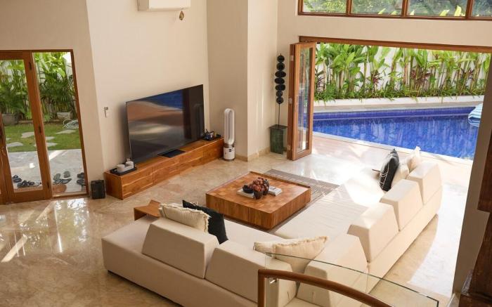 Fale Seminyak - Luxury Villa 5BR w/ Gym & Spa Room