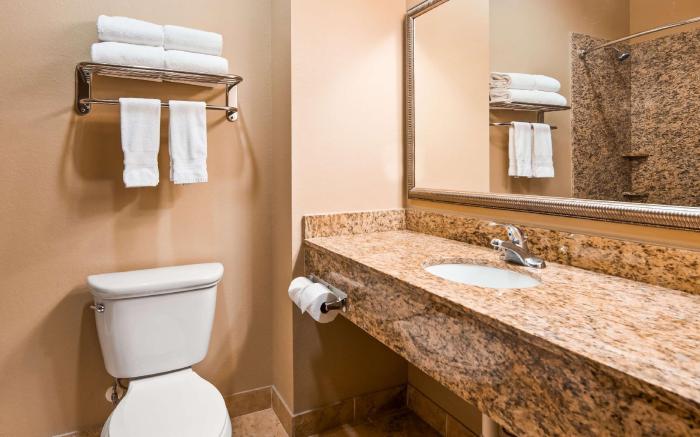 Best Western Plus Kenedy Inn