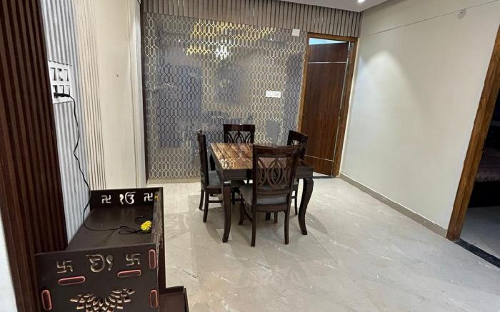 srigandha fragrance modern flat