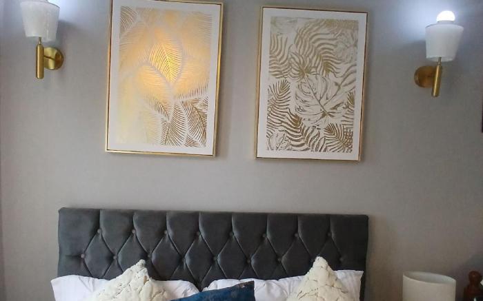 Modern 2-Bed Flat with Balcony in Central London