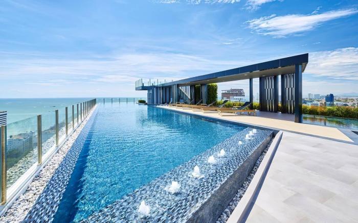 Pattaya City Center Amazing Pool