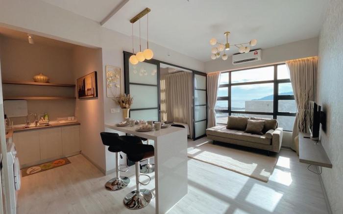 Seaview 2BR Apartment @Jesselton Quay T20908
