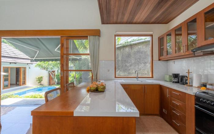 Casa Lola Bright 3BR Villa with Pool Near Melasti