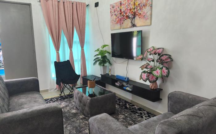 QMR HOMESTAY 