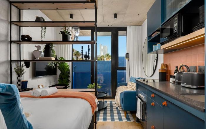 Stylish Sea Point Apartment