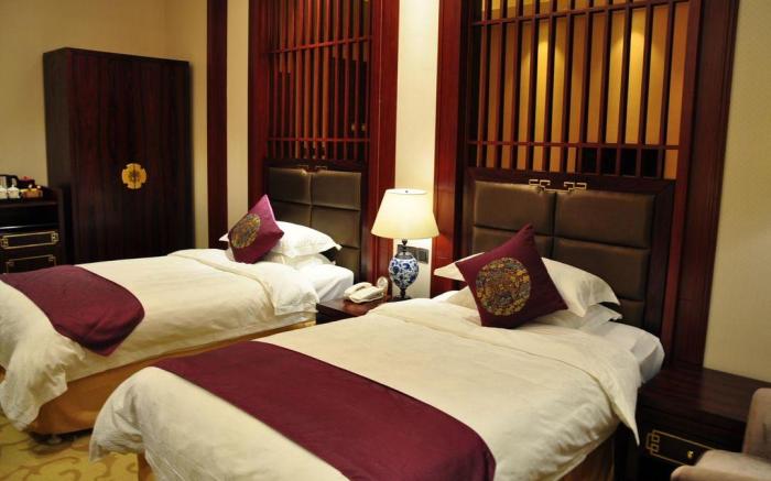 Chong Ning Castle Hotel