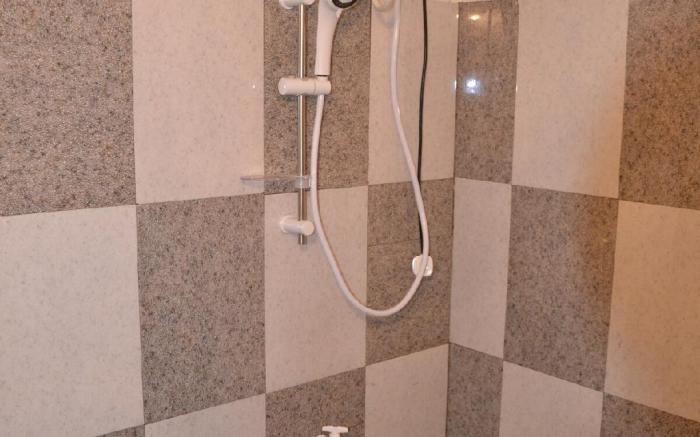 CeYlOn ShInE - LiLy HoMe (KaNDy)