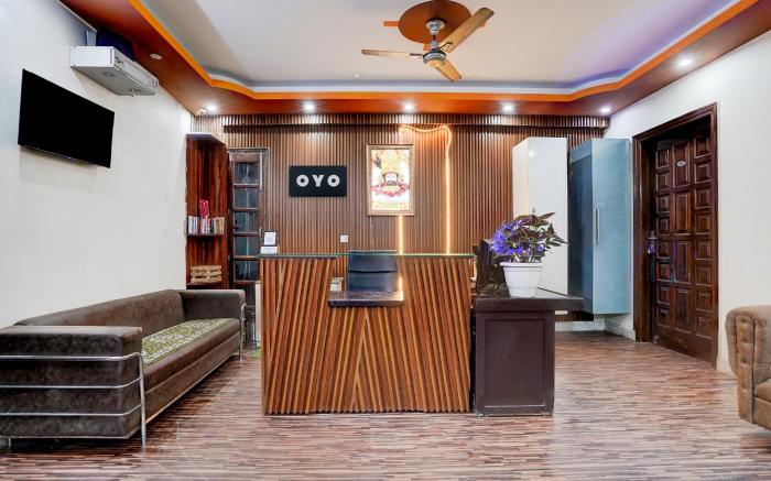 Super Hotel O Raj Mahal