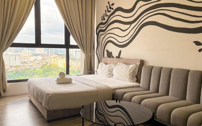 Millerz Square by Plush