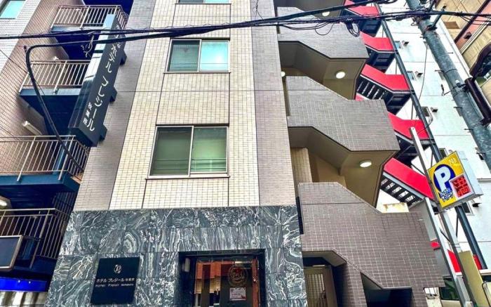 Cheapest place to stay! Hotel Plaisir Akihabara