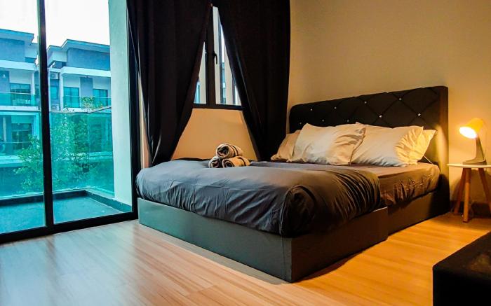 Private Pool Villa at Puchong by HCK