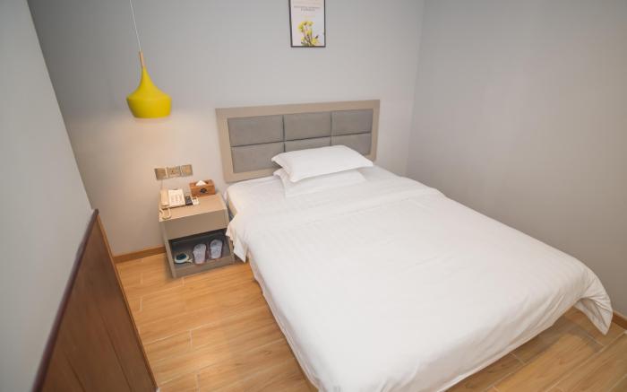 Yimi Hotel Guangzhou Huawei R&D Center Baiyun Motorcycle Parts City