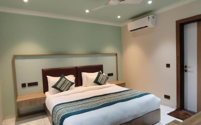 Corporate Hotel Blue