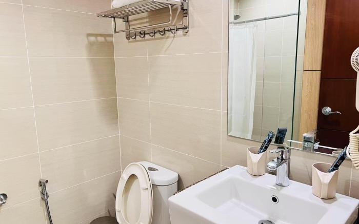 Easyworld One Uptown Residence K