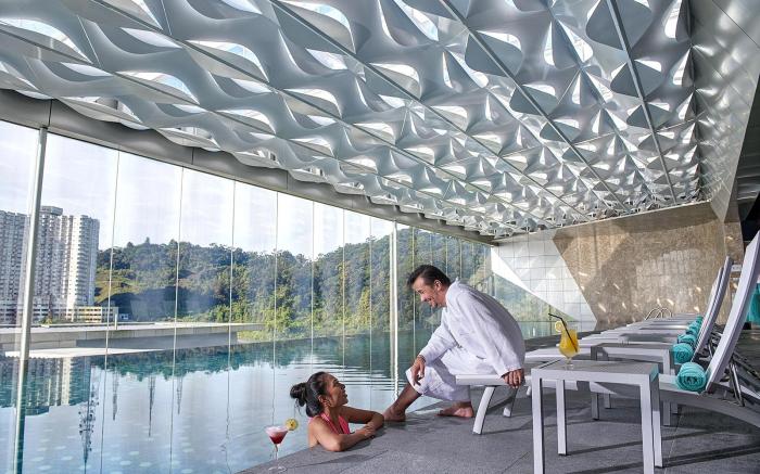 Highland Breeze Hotel