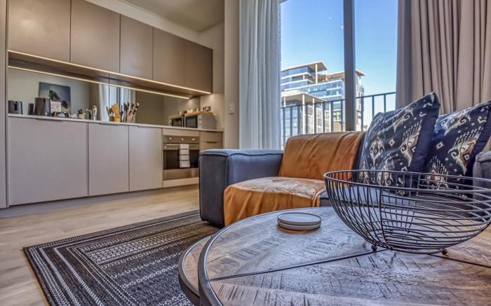 Luxe Rosebank Retreat