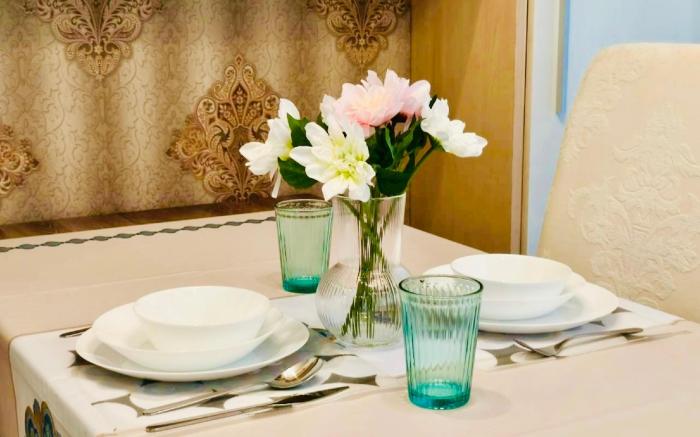 Room in Luxury Sukhumvit Condo 1mins Shops and BTS