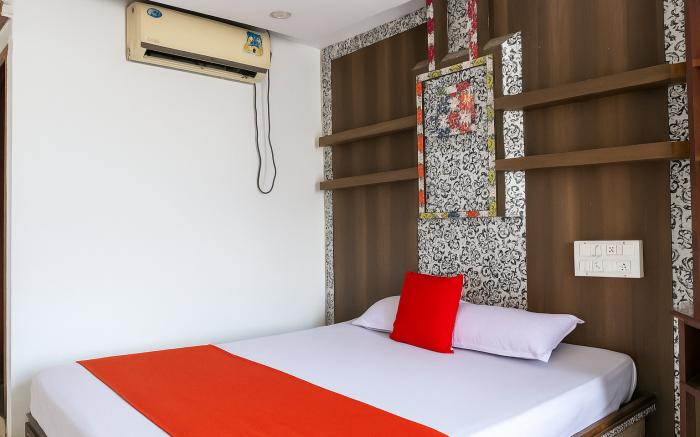 Hotel Raj Empire