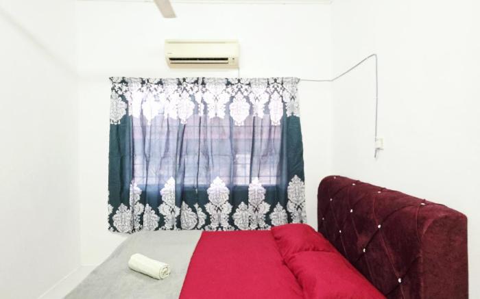 HOMESTAY TAMAN SEGAR 23 (Muslim Only)