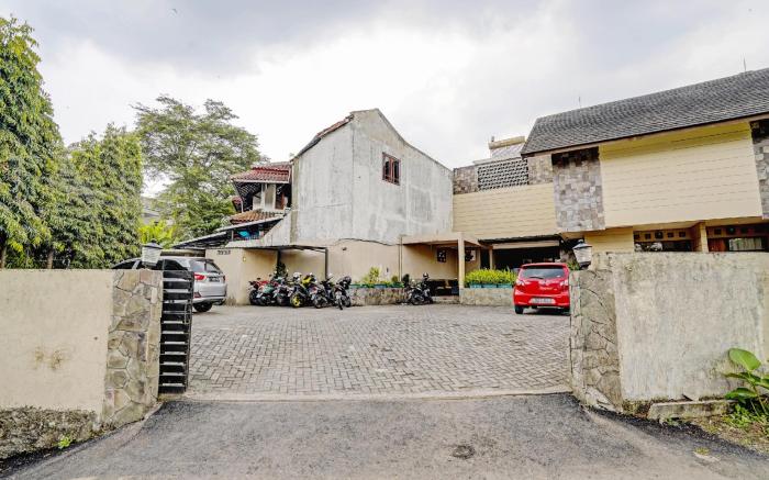 OYO 90293 Guest House Cigadung 9a
