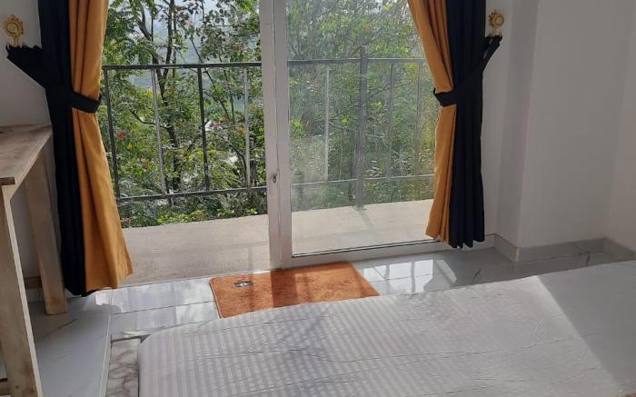 Golden Waters Stay&Dine 