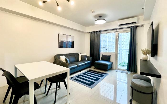 Celestine’s Shore Residences 2 Bedroom nr MOA,NAIA