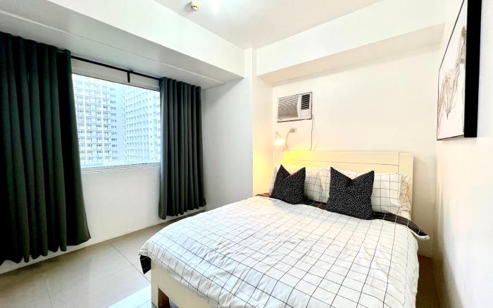 Celestine’s Shore Residences 2 Bedroom nr MOA,NAIA