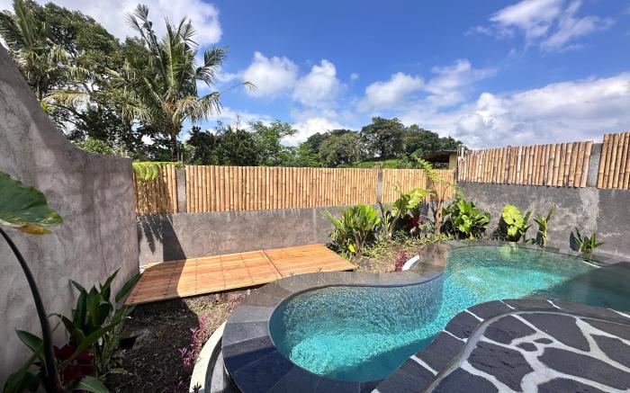 Lumina Villa Sidemen