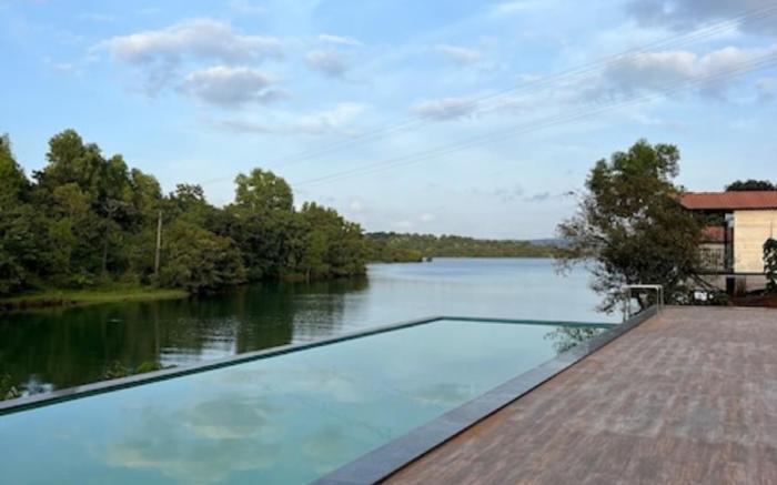 JUNGLE SPRING RESORT 