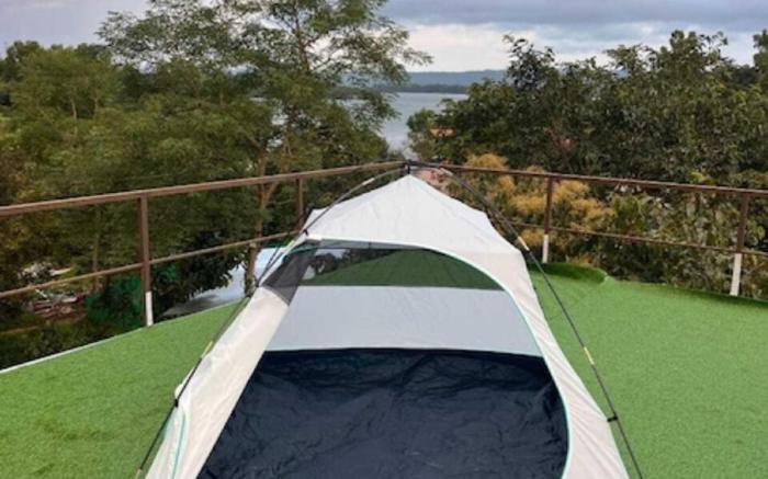 JUNGLE SPRING RESORT 