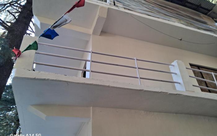 Himalayan Homestay Opp to white waterinn Hotel