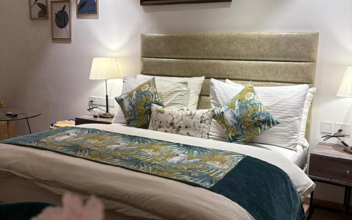 VelloStay Pink Gurgaon