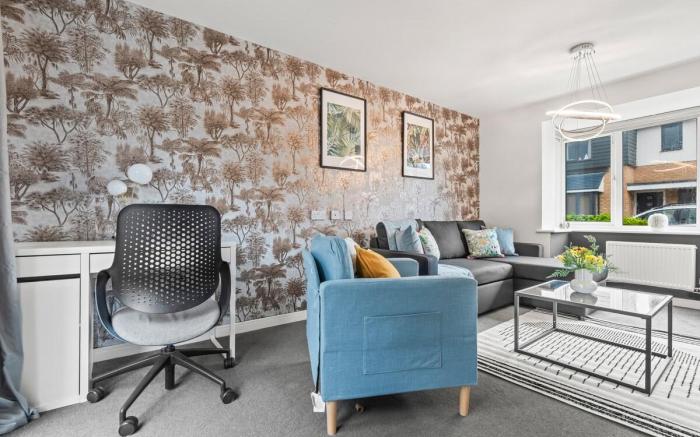 #16 Detached Stunning Lux 3 Bed home  Parking NEC