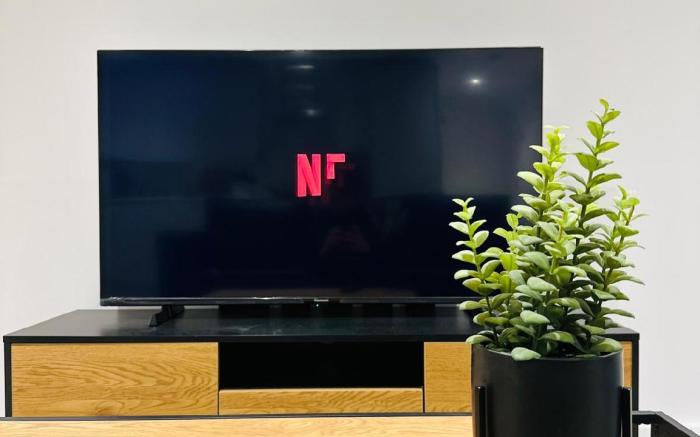 #21 2 Bedr 2 Bath Balcony Lux Digbeth Apex Lofts