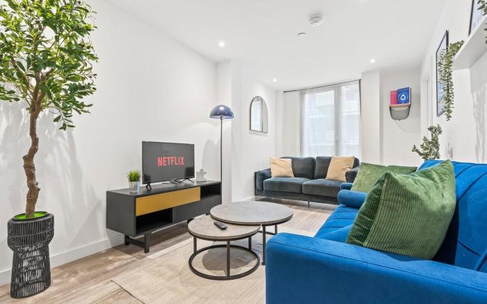 #20 2 Bed 2 Bath Balcony Lux Digbeth Apt