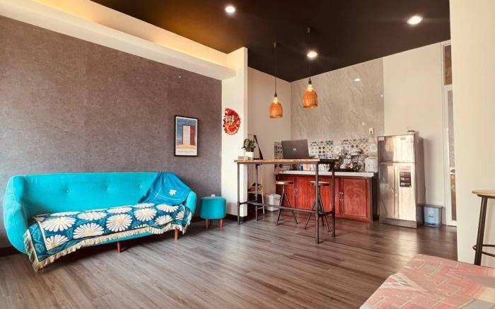 Affordable 2-Bedroom Apartment in Central D1
