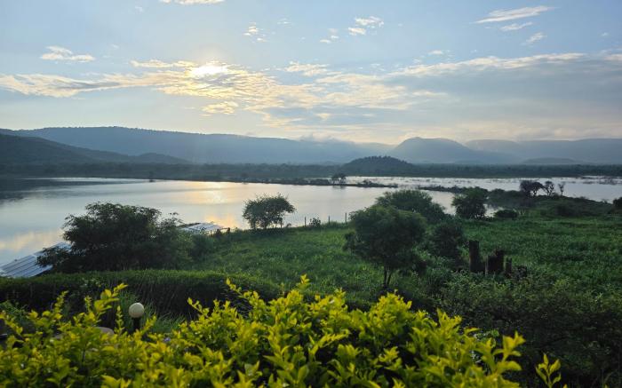 NEELKANTH FOREST RETREAT RESORT