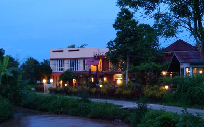 ComeOn Stay&Sleep Chiang Rai – Farmstay & Bistro