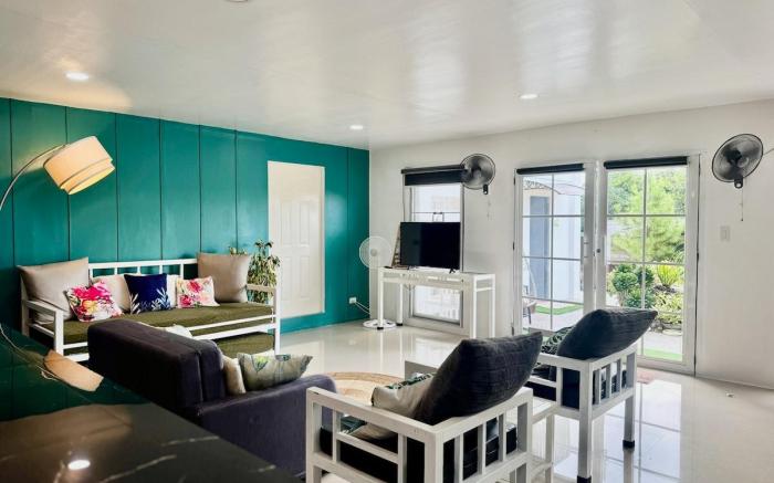 Exclusive Vacation Home W/ Pool Near Tagaytay