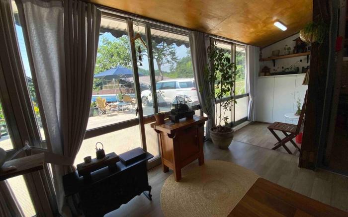 Forega Lakeside Cottage – Writing, Music & Movies