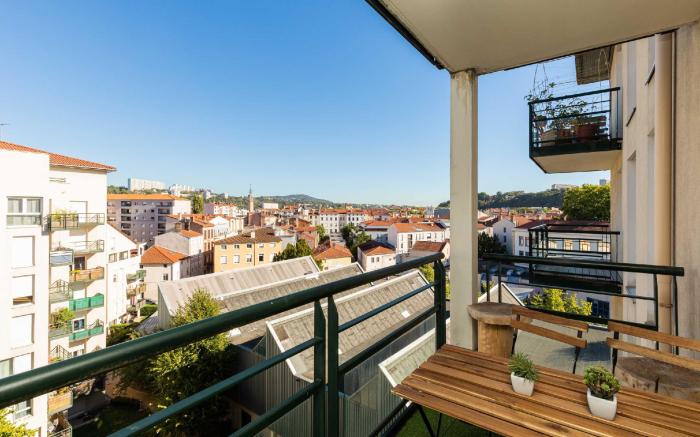 Charming flat -2BR- 4P- Vaise district